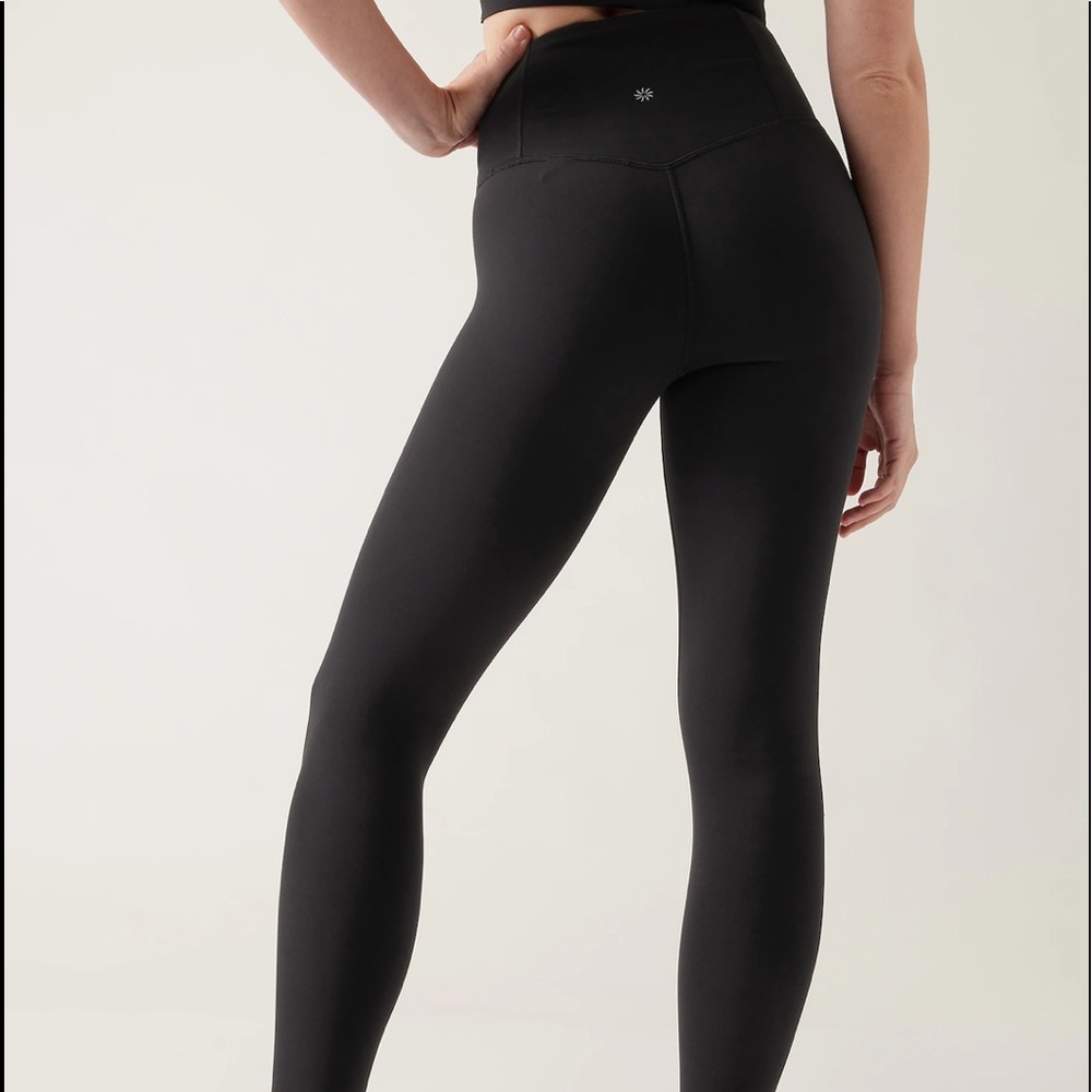 Athleta 7/8 high waisted leggings